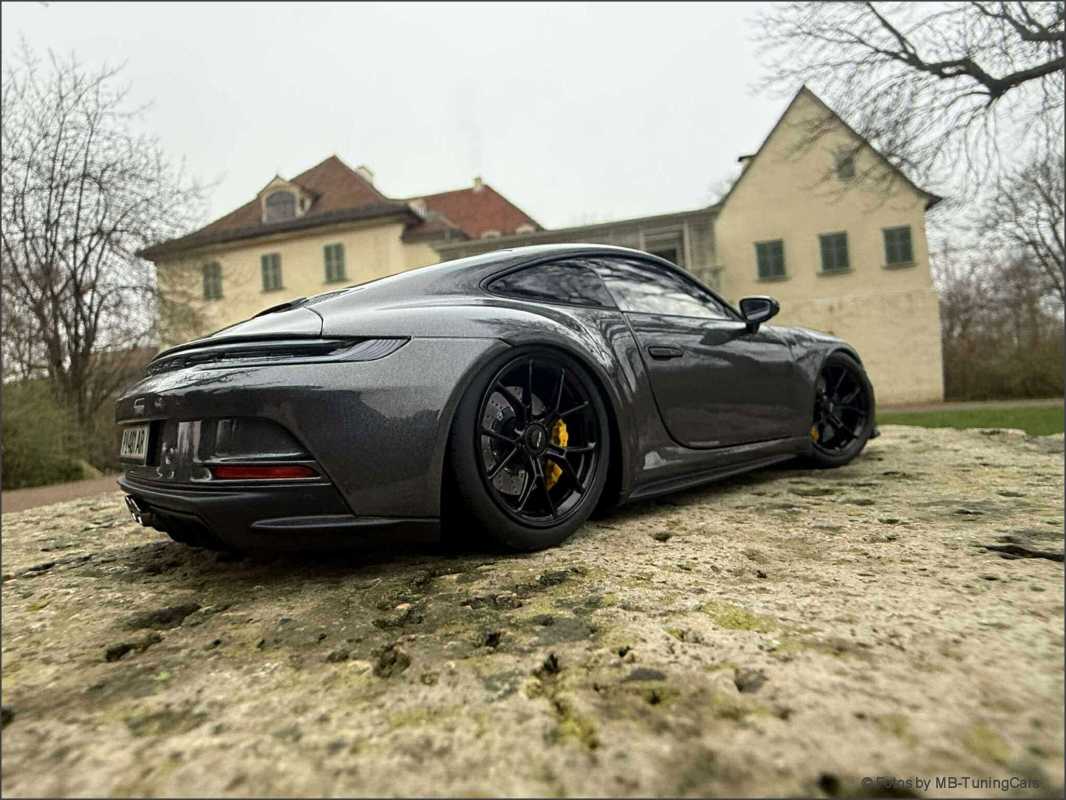 1:18 Porsche 911 GT3 Coupe Grau Edition +inkl.GT3 RS Optik Update